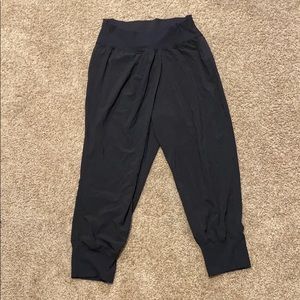 Black Lululemon Capri Joggers